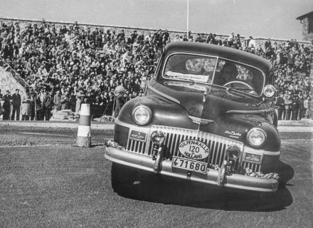 L.A.Th.Pieters i L/P.M.van Gilze – De Soto Suburban.